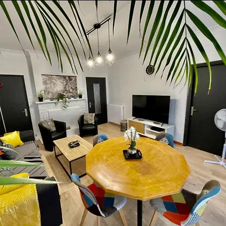 Tres Grand A 10 Min A Pied Du Centre