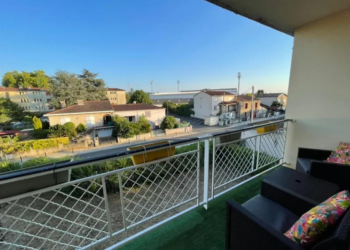 Tres Grand A 10 Min A Pied Du Centre